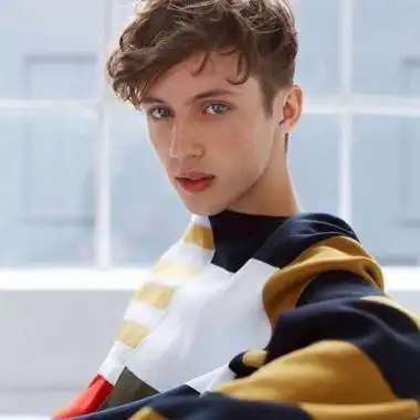 6686体育铜牌作者Addison