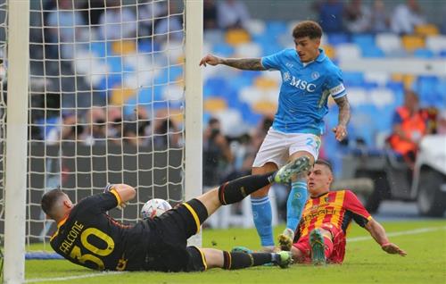 Наполи против Лечче