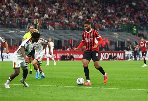 Милан против Лечче