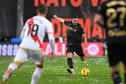 Райо Вальекано против Кадиса