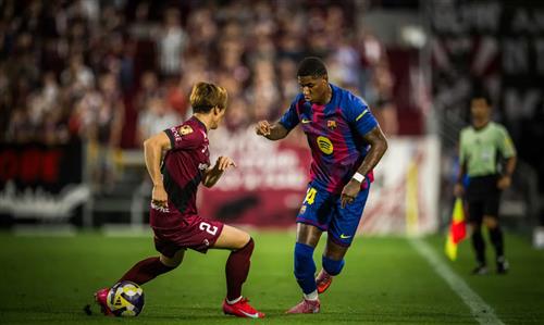 Кобе победил «Фенсе» против «Барселоны»