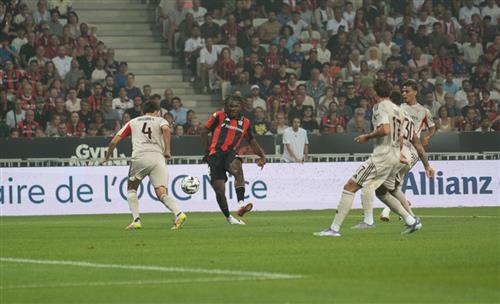 OGC Nice против Бенфики
