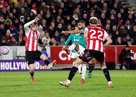 Статистика Салаха против Биса: 4 броска, 2 гола, 1 гол, 1 ключевой пас, 3 ошибки