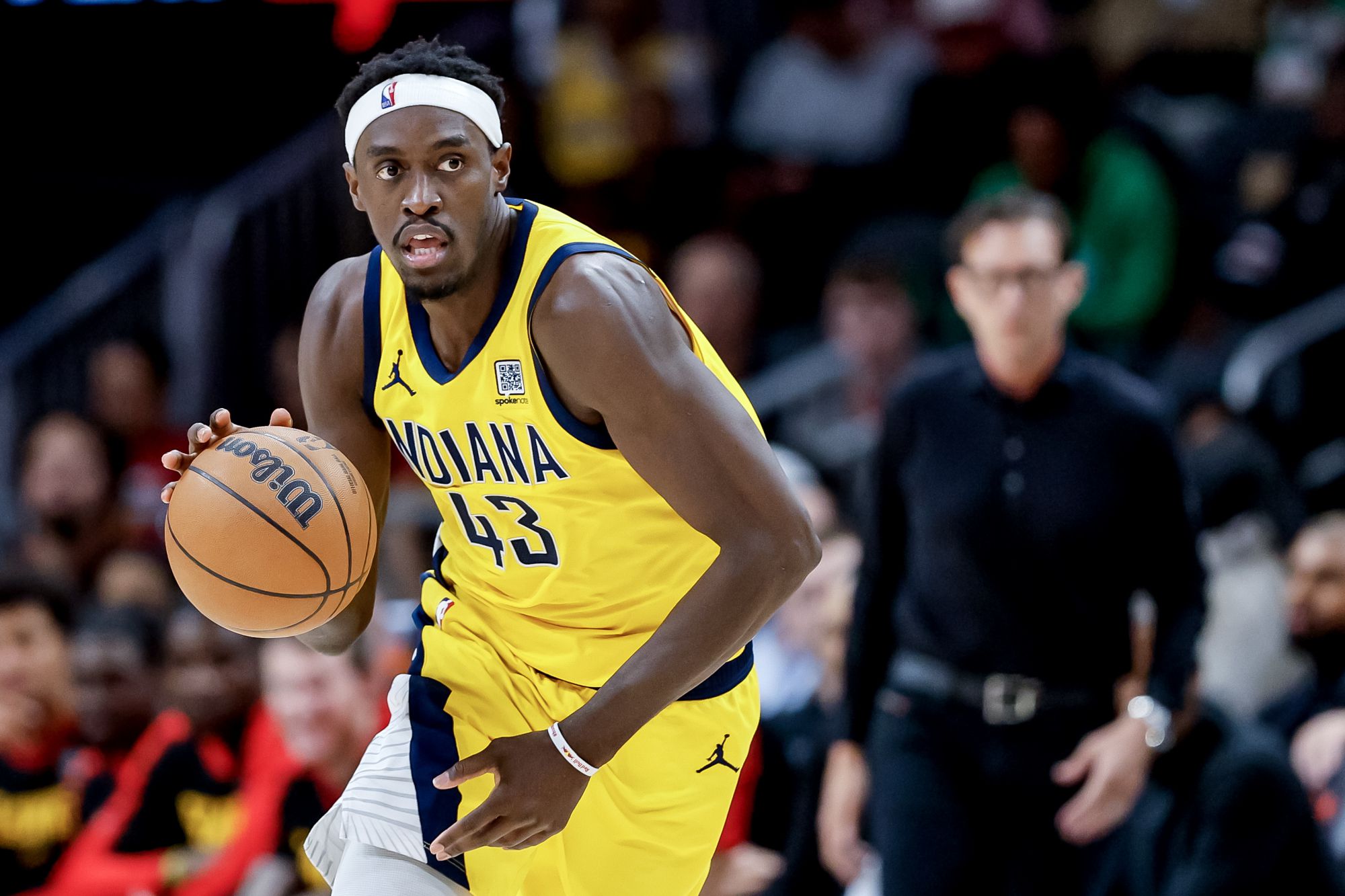 Сиакам за тайм реализовал 4 из 8 трёхочковых и набрал 18 очков, а во второй четверти набрал 13 очков.